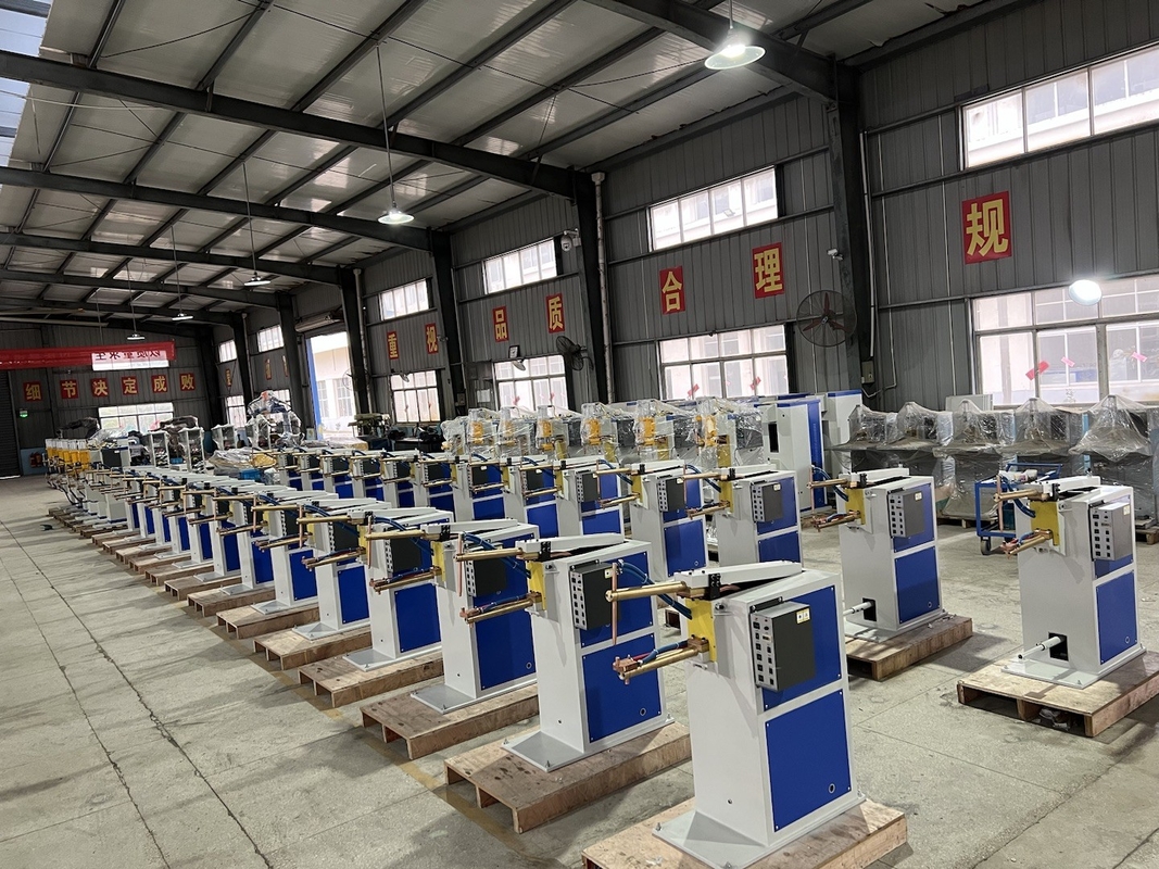 Durable Foot Operated Spot Welding Machine 380V with Pump Engine and Ultrasonic Motor